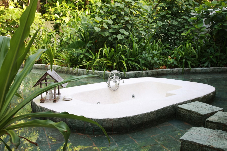028-sf-crusoe_suite_3br_with_pool_outdoor_bathtub_soneva_fushi_maldives_by_cat_vinton